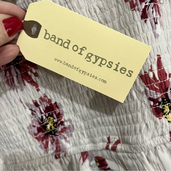 Band of Gypsies Blush Floral Smocked Romper Small - Picture 8 of 13